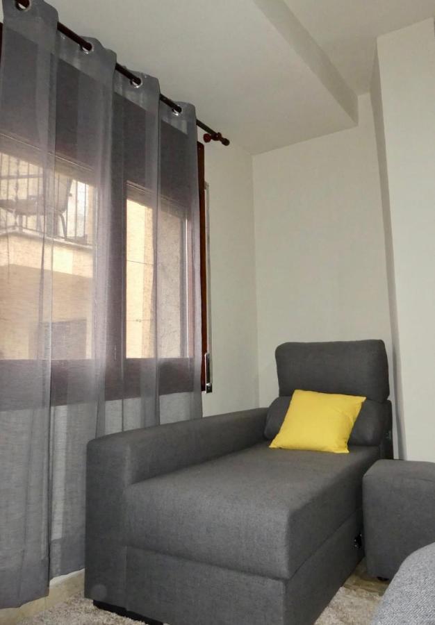 Apartament Encantador Al Centre De Vic Aptgarbi Exterior foto