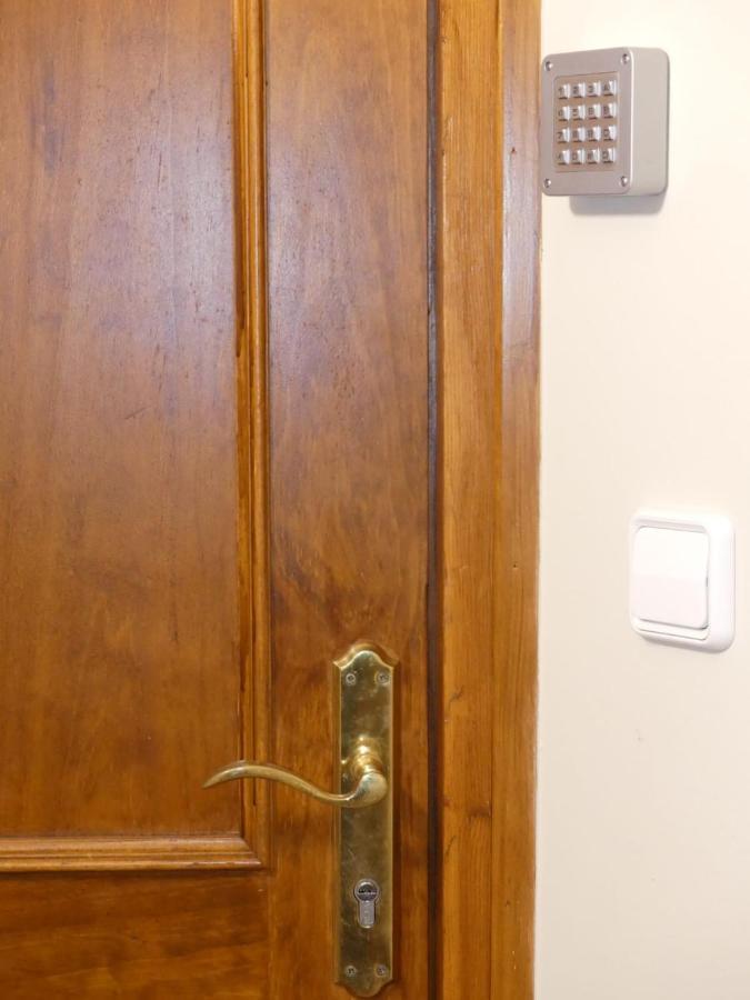Apartament Encantador Al Centre De Vic Aptgarbi Exterior foto