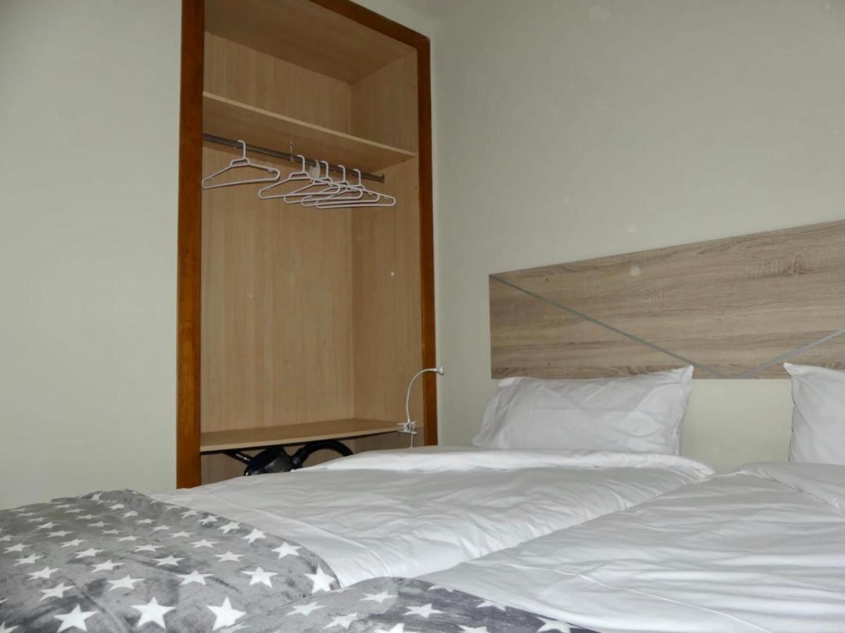 Apartament Encantador Al Centre De Vic Aptgarbi Exterior foto